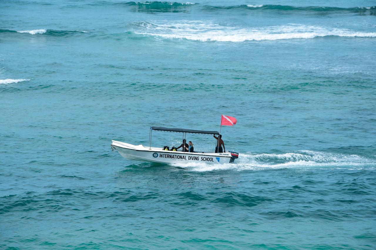 Hotel Dolphin Hikkaduwa Dış mekan fotoğraf